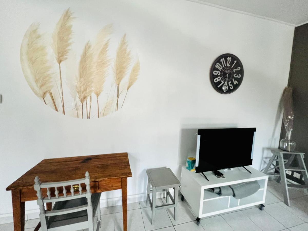 Ferienwohnung La Plume Wifi Parking Un-Sejour-A-Part Clouange Exterior foto